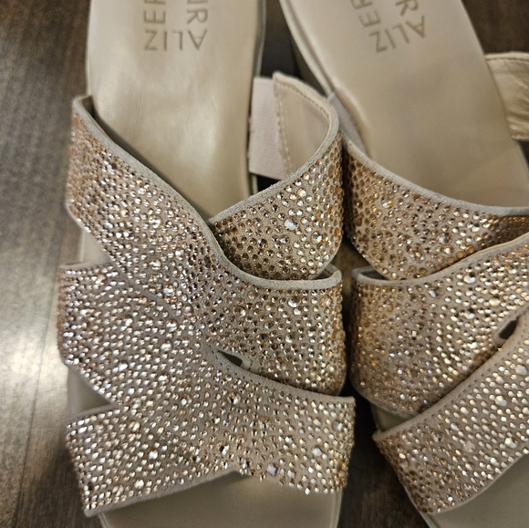 Naturalizer Sandals size 8 - Picture 3 of 3